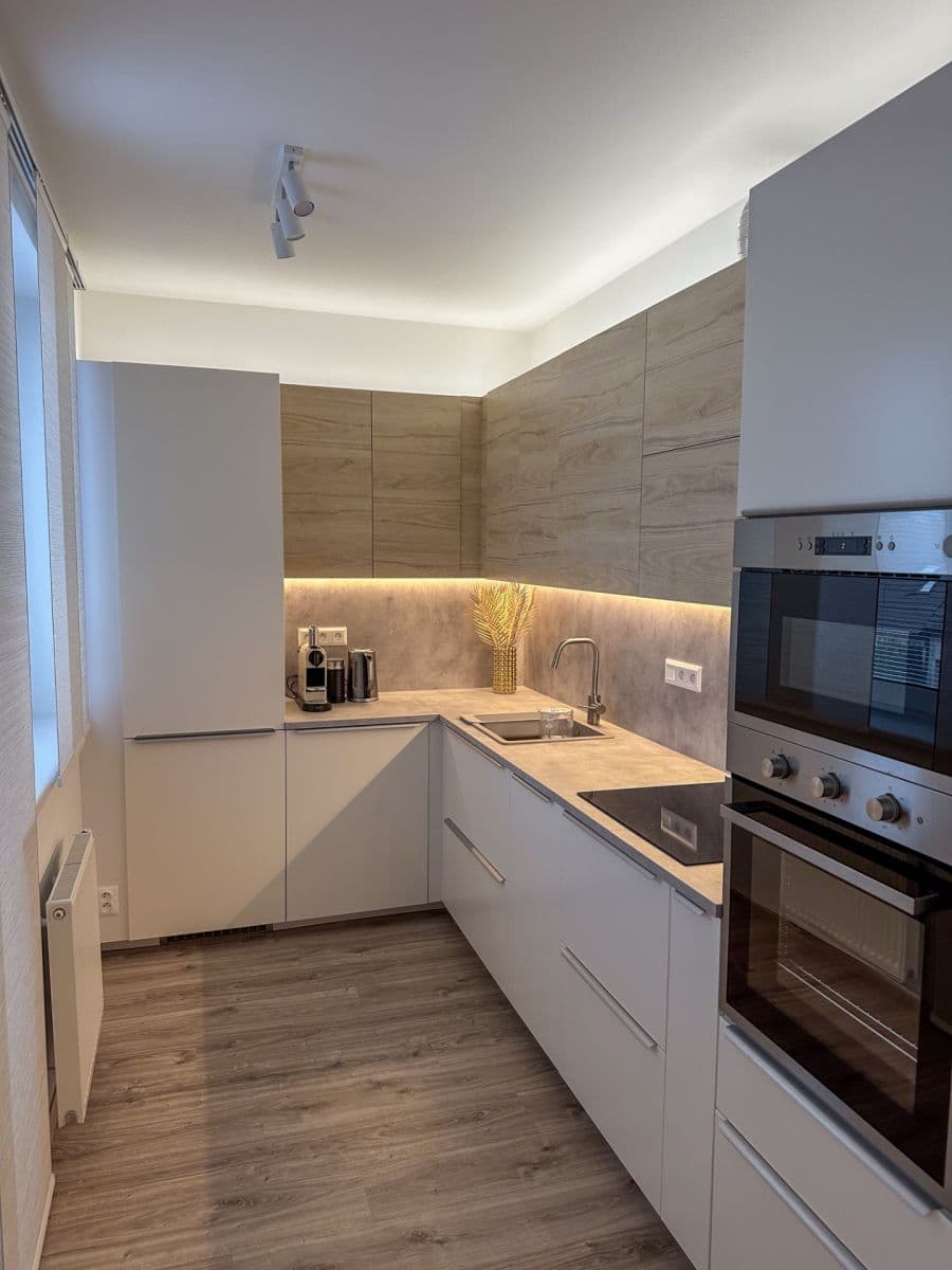 Prenájom bytu 2-izbový 67 m², Slovanská, Slavkov u Brna, Jihomoravský kraj Prenájom bytu 2-izbový 67 m², Slovanská, Slavkov u Brna, Jihomoravský kraj