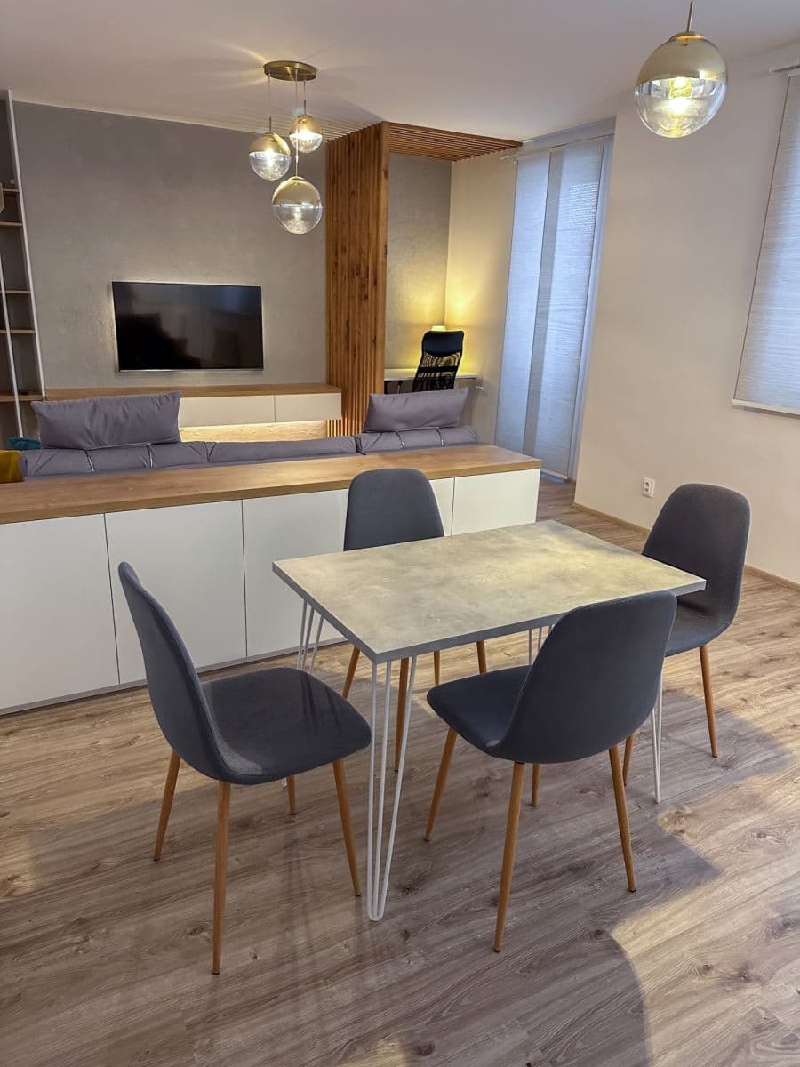 Prenájom bytu 2-izbový 67 m², Slovanská, Slavkov u Brna, Jihomoravský kraj Prenájom bytu 2-izbový 67 m², Slovanská, Slavkov u Brna, Jihomoravský kraj