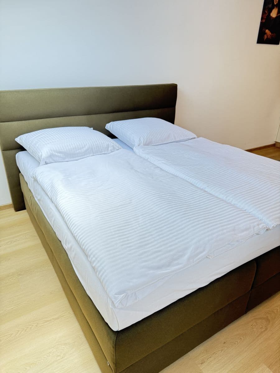 Prenájom bytu 34 m², Zbraslavská, Praha, Praha Prenájom bytu 34 m², Zbraslavská, Praha, Praha