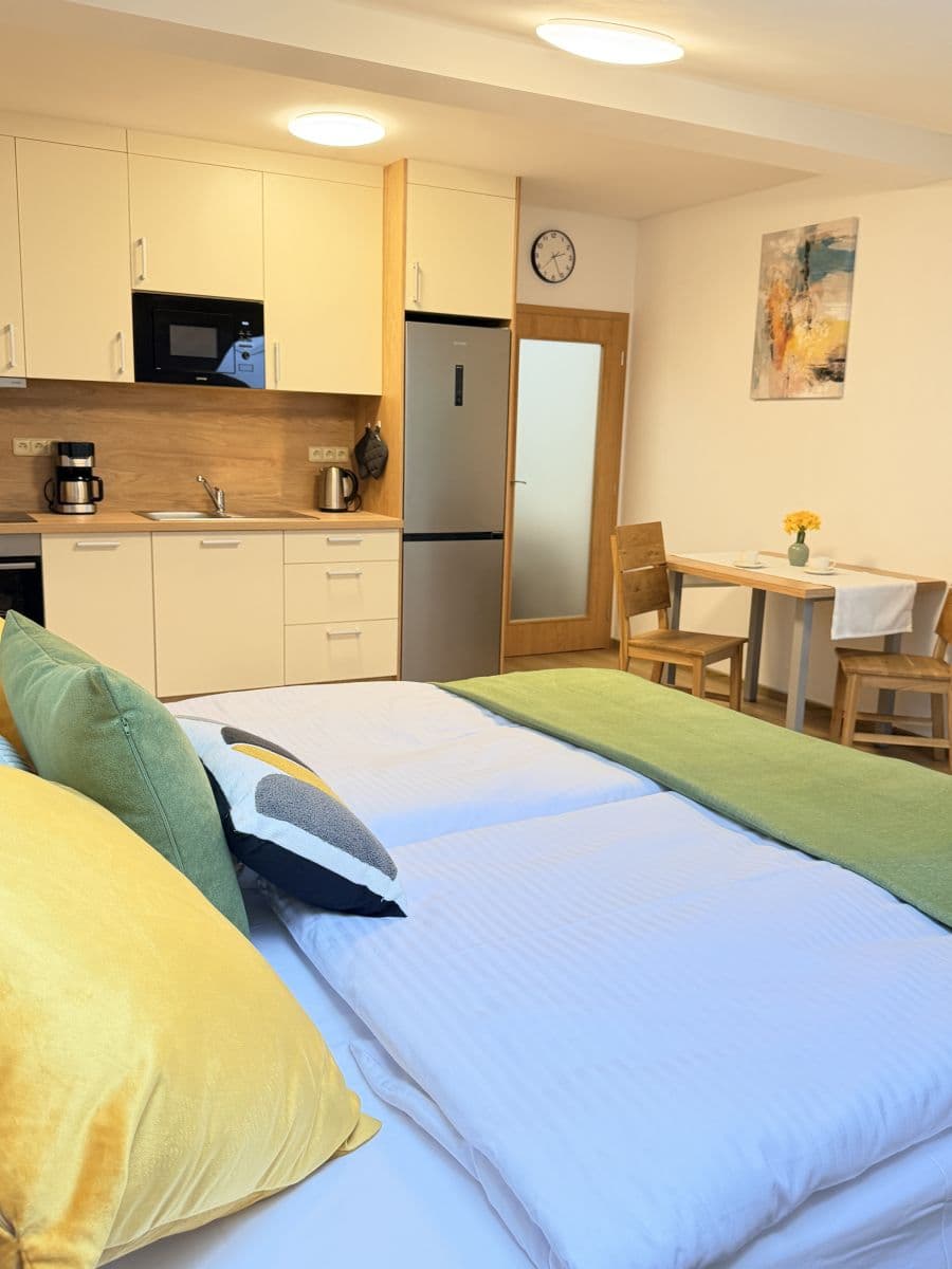 Prenájom bytu 34 m², Zbraslavská, Praha, Praha Prenájom bytu 34 m², Zbraslavská, Praha, Praha