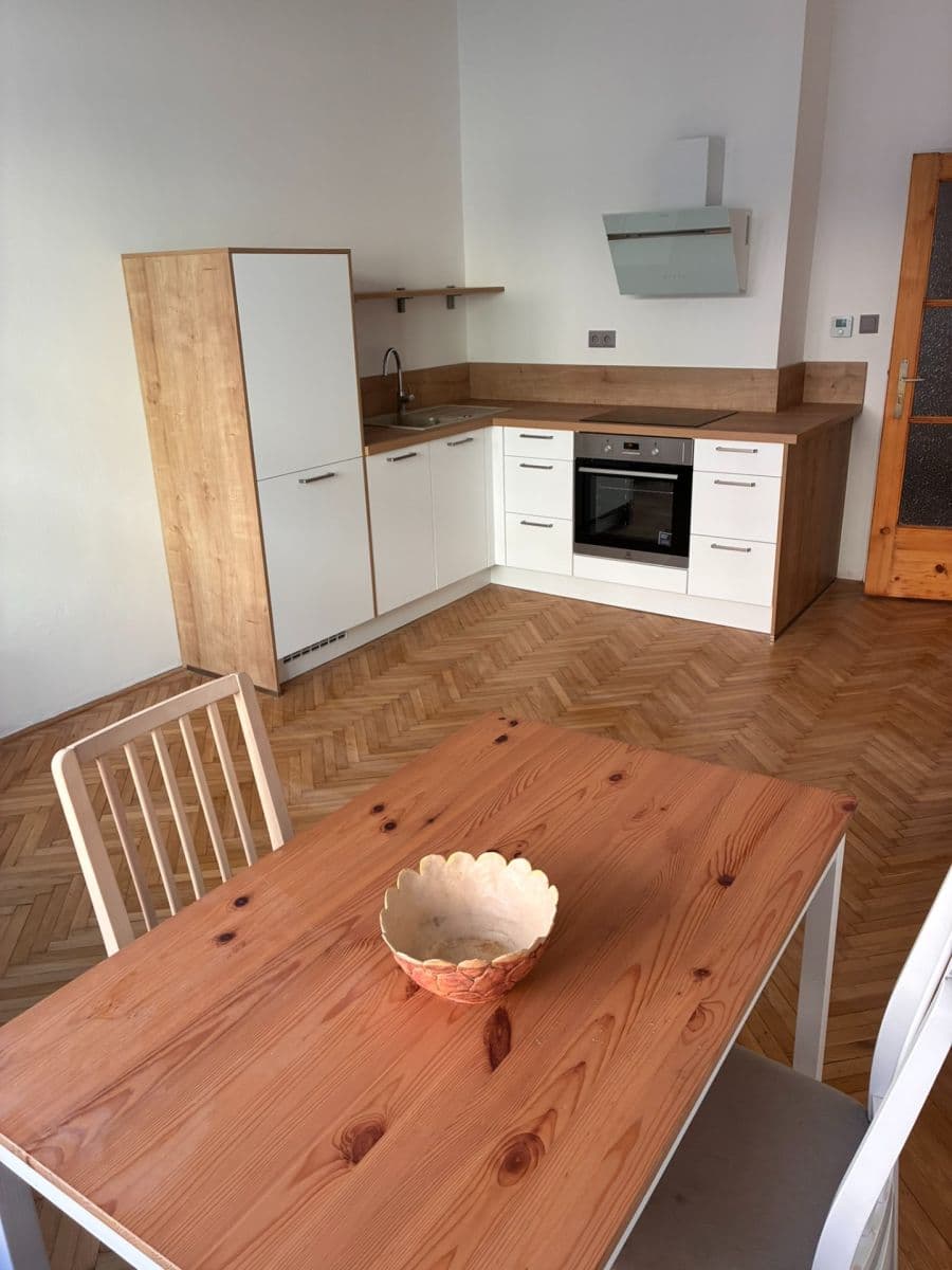 Prenájom bytu 2-izbový 55 m², U Balabenky, Praha, Praha Prenájom bytu 2-izbový 55 m², U Balabenky, Praha, Praha