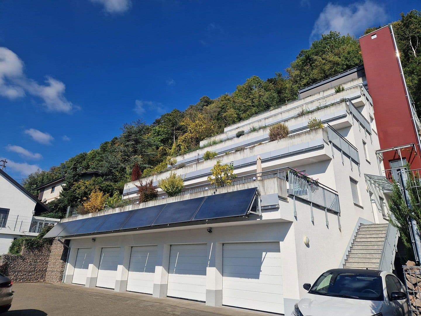 Prenájom bytu 4-izbový 155 m², Grenzach-Wyhlen, Bádensko-Wurttembersko Prenájom bytu 4-izbový 155 m², Grenzach-Wyhlen, Bádensko-Wurttembersko