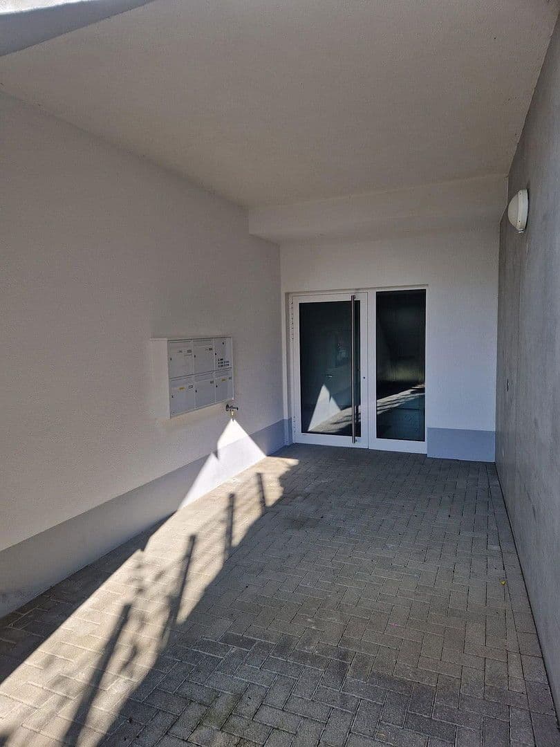 Prenájom bytu 4-izbový 155 m², Grenzach-Wyhlen, Bádensko-Wurttembersko Prenájom bytu 4-izbový 155 m², Grenzach-Wyhlen, Bádensko-Wurttembersko