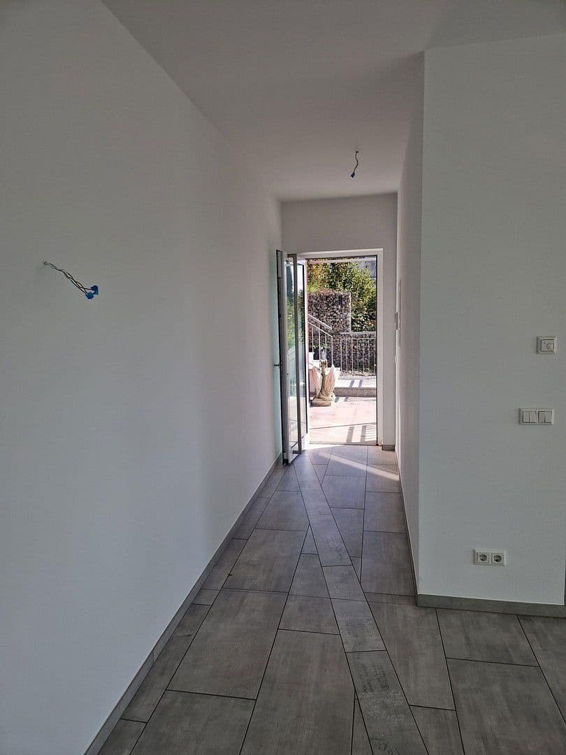 Prenájom bytu 4-izbový 155 m², Grenzach-Wyhlen, Bádensko-Wurttembersko Prenájom bytu 4-izbový 155 m², Grenzach-Wyhlen, Bádensko-Wurttembersko