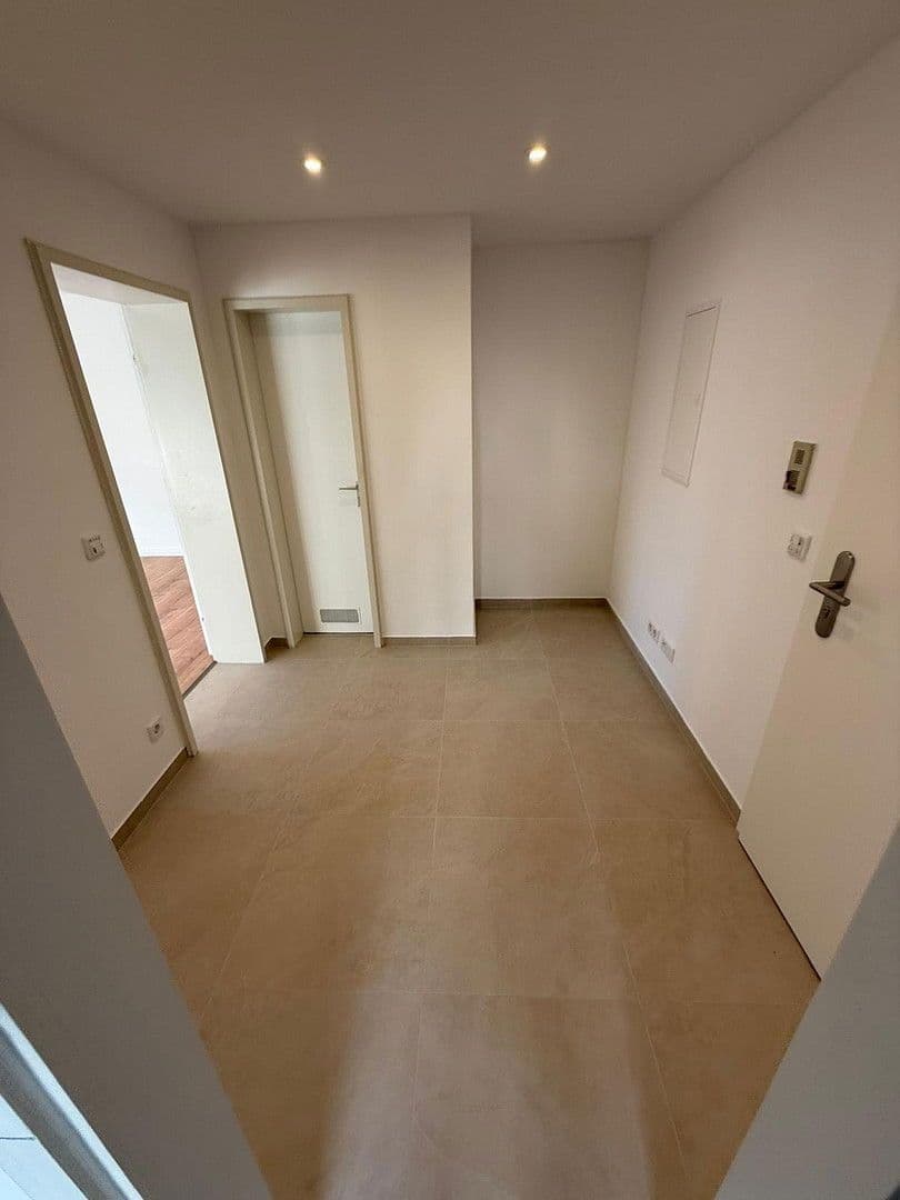 Prenájom bytu 4-izbový 91 m², Nürnberg, Bavorsko Prenájom bytu 4-izbový 91 m², Nürnberg, Bavorsko