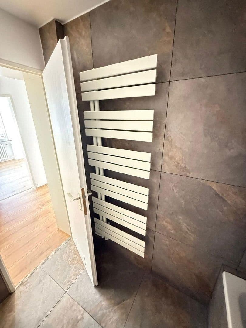 Prenájom bytu 4-izbový 91 m², Nürnberg, Bavorsko Prenájom bytu 4-izbový 91 m², Nürnberg, Bavorsko