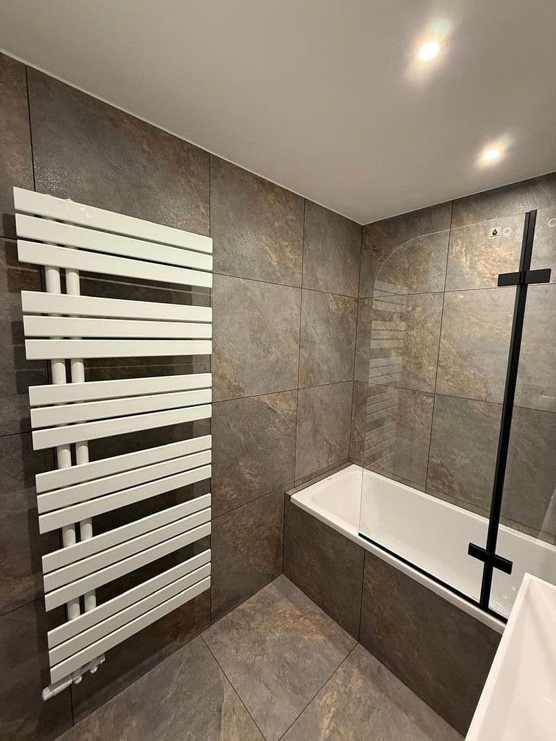 Prenájom bytu 4-izbový 91 m², Nürnberg, Bavorsko Prenájom bytu 4-izbový 91 m², Nürnberg, Bavorsko