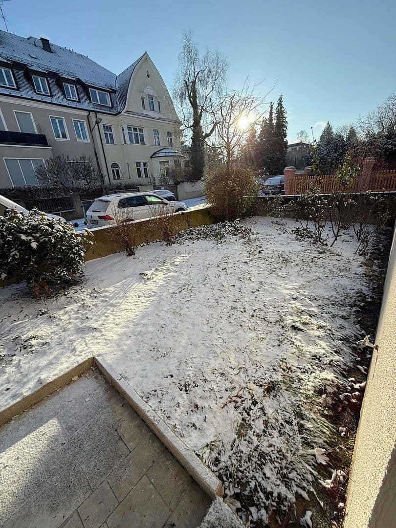 Prenájom bytu 4-izbový 91 m², Nürnberg, Bavorsko Prenájom bytu 4-izbový 91 m², Nürnberg, Bavorsko