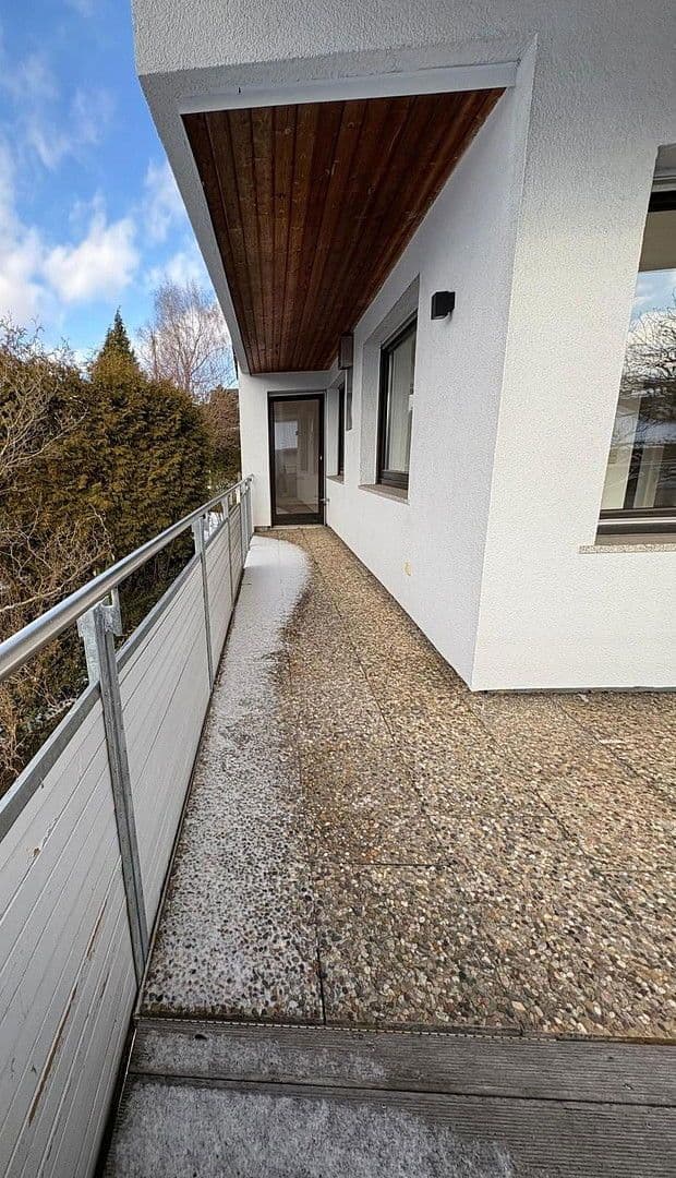 Prenájom bytu 4-izbový 130 m², Gärtringen, Bádensko-Wurttembersko Prenájom bytu 4-izbový 130 m², Gärtringen, Bádensko-Wurttembersko