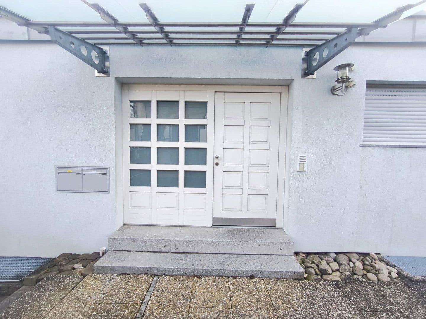 Prenájom bytu 4-izbový 130 m², Gärtringen, Bádensko-Wurttembersko Prenájom bytu 4-izbový 130 m², Gärtringen, Bádensko-Wurttembersko