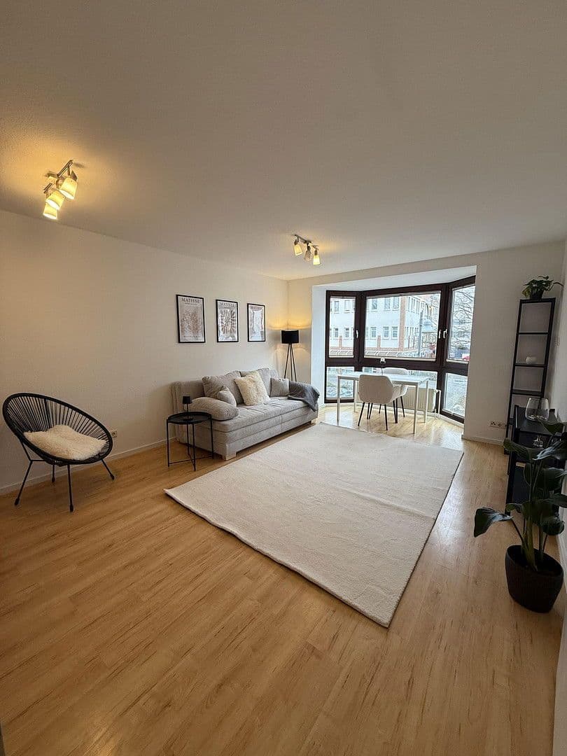 Prenájom bytu 2-izbový 53 m², Euskirchenerstraße 43, Bonn, Severné Porýnie - Westfálsko Prenájom bytu 2-izbový 53 m², Euskirchenerstraße 43, Bonn, Severné Porýnie - Westfálsko