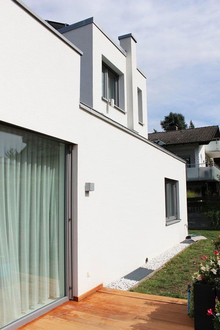 Predaj domu 277 m², pozemek 440 m², Birkenstr. 9, Obernburg am Main, Bavorsko Predaj domu 277 m², pozemek 440 m², Birkenstr. 9, Obernburg am Main, Bavorsko