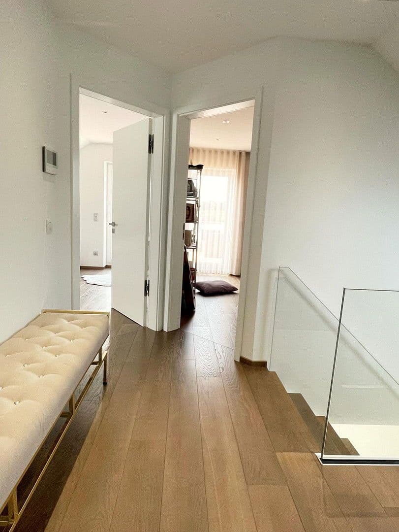 Predaj domu 277 m², pozemek 440 m², Birkenstr. 9, Obernburg am Main, Bavorsko Predaj domu 277 m², pozemek 440 m², Birkenstr. 9, Obernburg am Main, Bavorsko