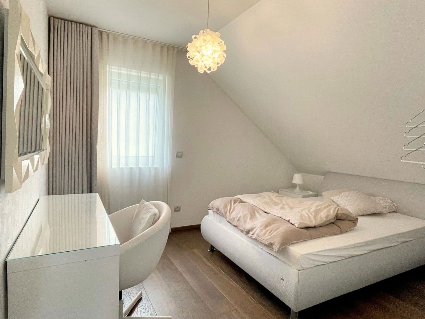 Predaj domu 277 m², pozemek 440 m², Birkenstr. 9, Obernburg am Main, Bavorsko Predaj domu 277 m², pozemek 440 m², Birkenstr. 9, Obernburg am Main, Bavorsko