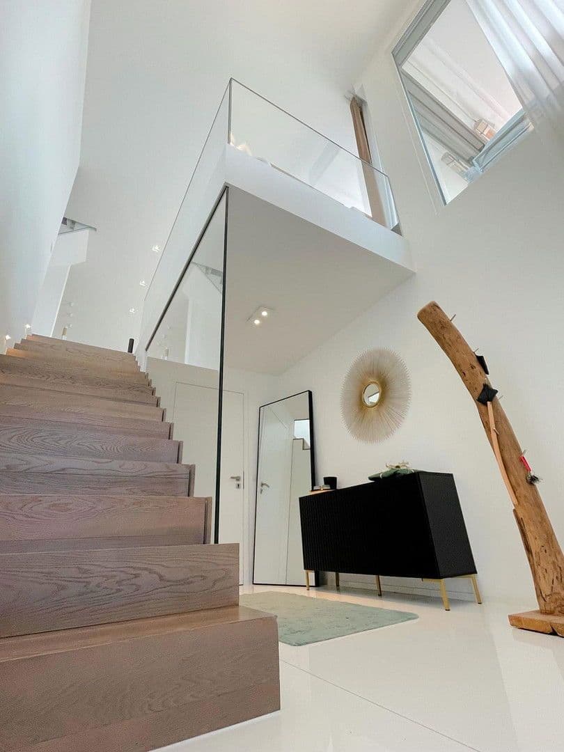 Predaj domu 277 m², pozemek 440 m², Birkenstr. 9, Obernburg am Main, Bavorsko Predaj domu 277 m², pozemek 440 m², Birkenstr. 9, Obernburg am Main, Bavorsko