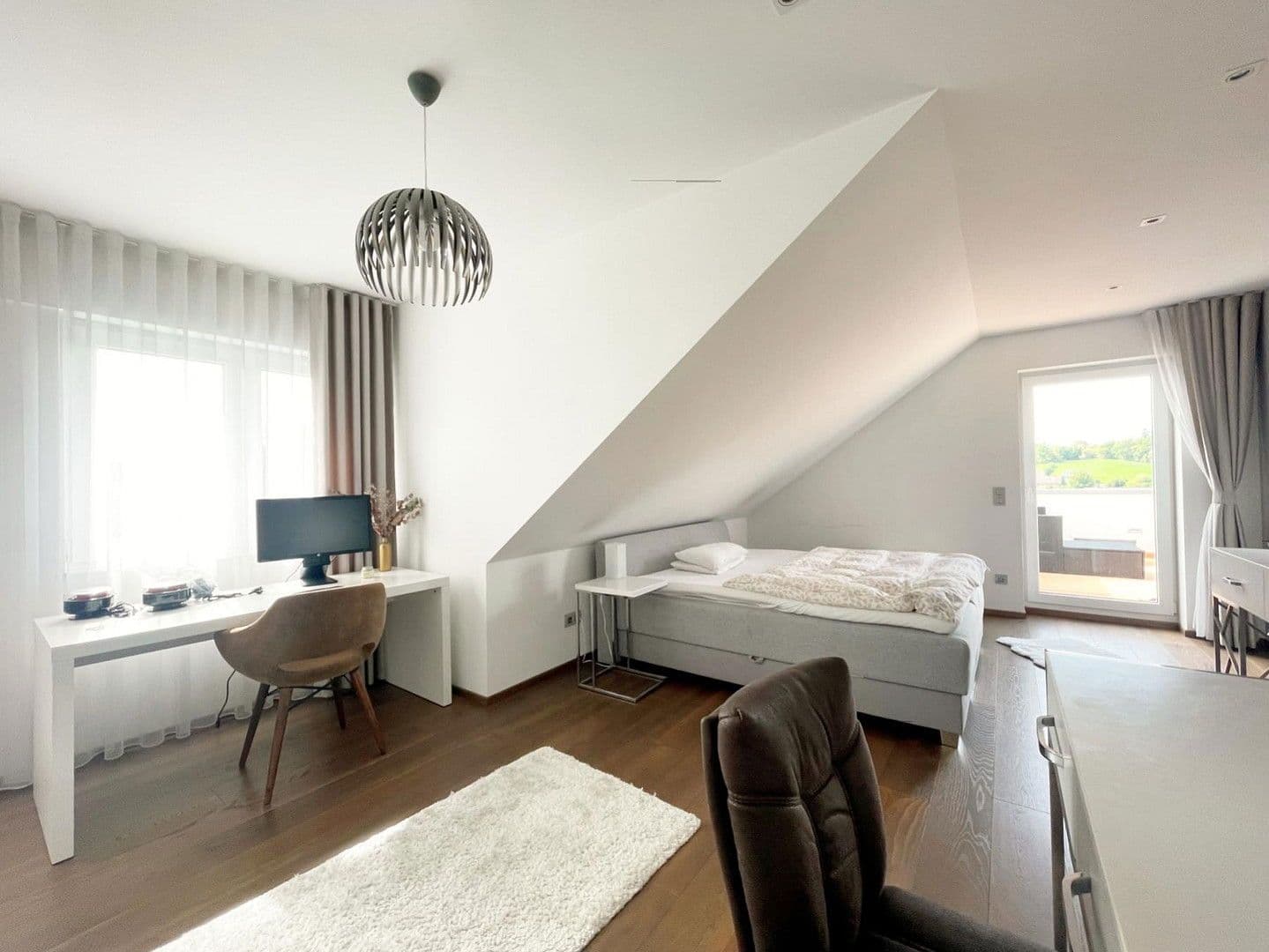 Predaj domu 277 m², pozemek 440 m², Birkenstr. 9, Obernburg am Main, Bavorsko Predaj domu 277 m², pozemek 440 m², Birkenstr. 9, Obernburg am Main, Bavorsko