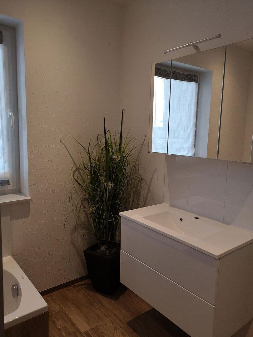 Prenájom domu 140 m², pozemek 240 m², Langenselbold, Hesensko Prenájom domu 140 m², pozemek 240 m², Langenselbold, Hesensko