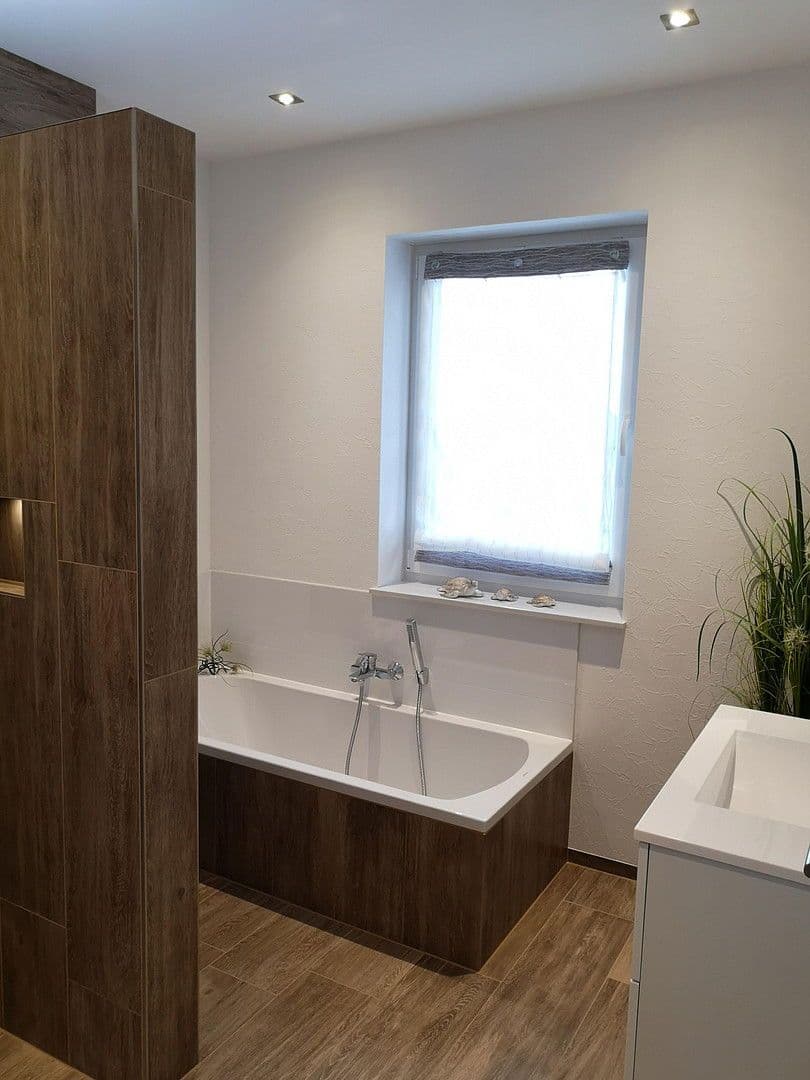 Prenájom domu 140 m², pozemek 240 m², Langenselbold, Hesensko Prenájom domu 140 m², pozemek 240 m², Langenselbold, Hesensko