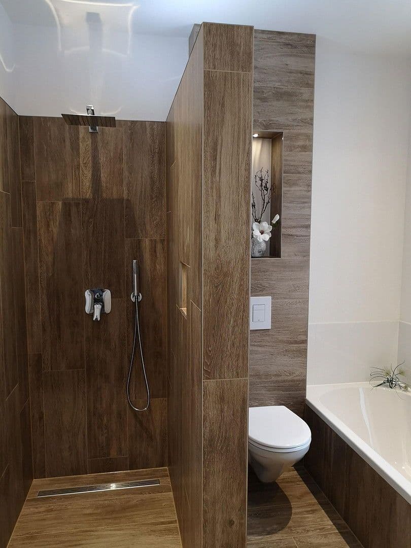 Prenájom domu 140 m², pozemek 240 m², Langenselbold, Hesensko Prenájom domu 140 m², pozemek 240 m², Langenselbold, Hesensko