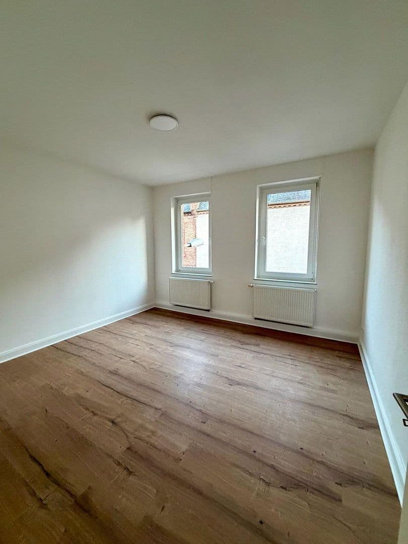 Prenájom bytu 3-izbový 62 m², Frankfurt am Main, Hesensko Prenájom bytu 3-izbový 62 m², Frankfurt am Main, Hesensko