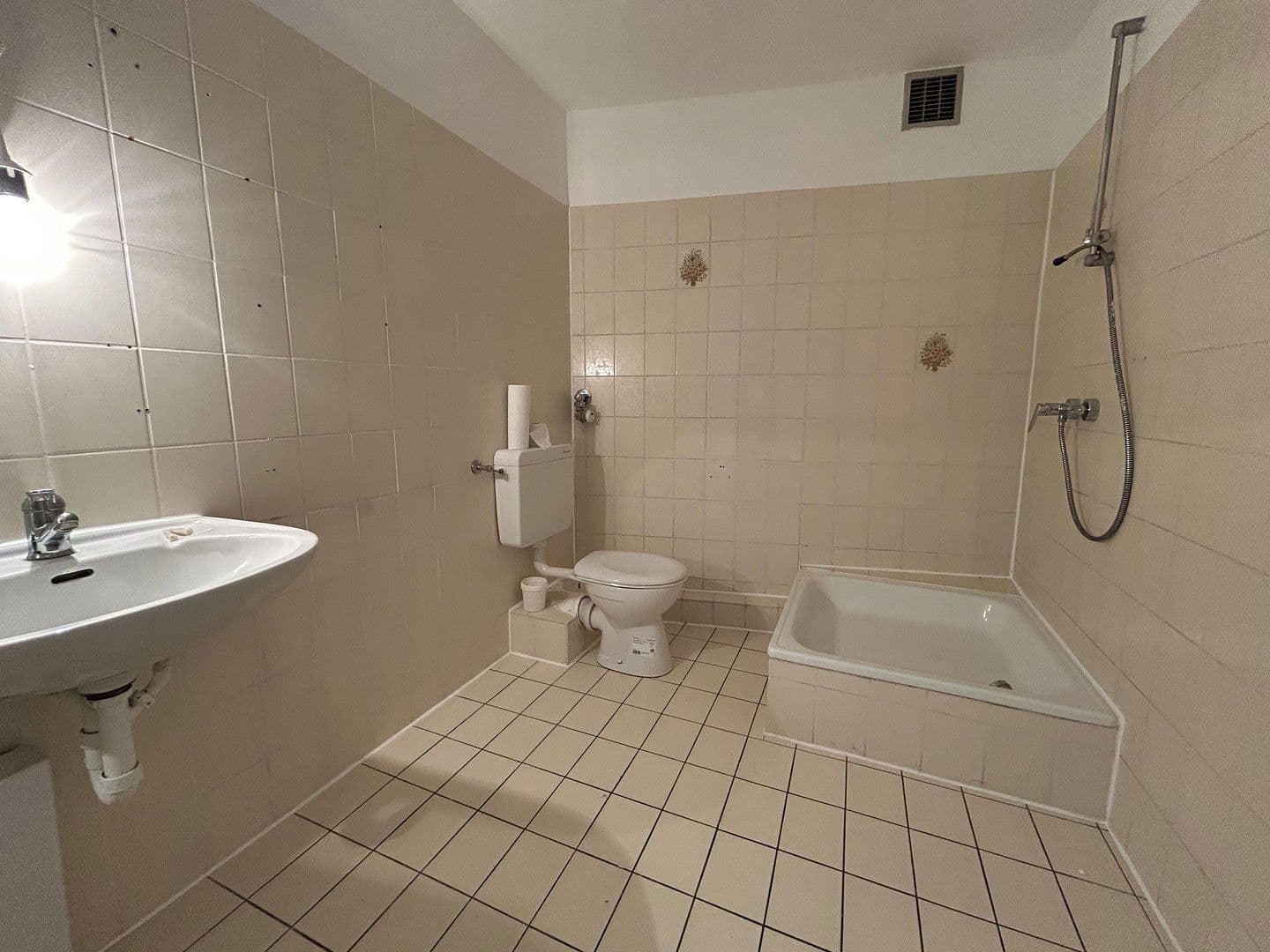 Prenájom bytu 2-izbový 69 m², Holzhäuser Str. 29, Northeim, Dolné Sasko Prenájom bytu 2-izbový 69 m², Holzhäuser Str. 29, Northeim, Dolné Sasko