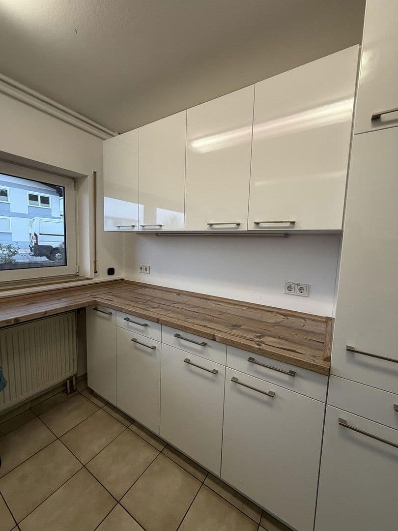 Prenájom nebytového priestoru 1.500 m², Alsbach-Hähnlein, Hesensko Prenájom nebytového priestoru 1.500 m², Alsbach-Hähnlein, Hesensko