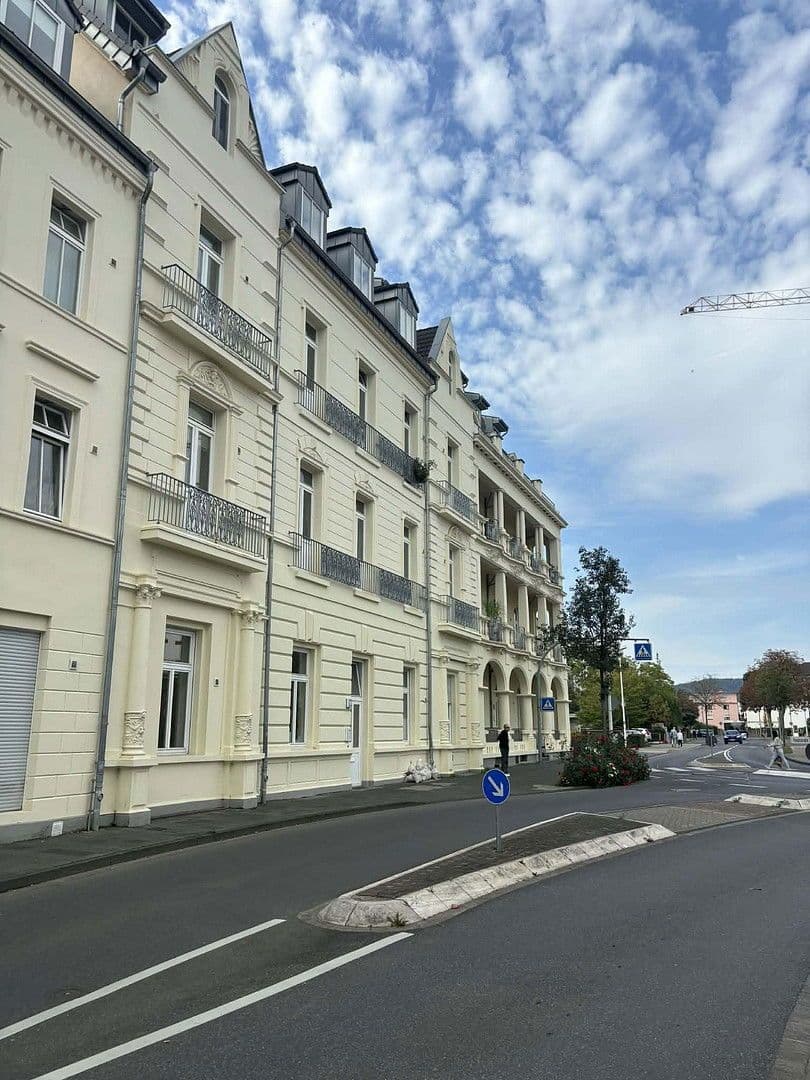 Predaj bytu 2-izbový 89 m², Hauptstrasse 125, Bad Neuenahr-Ahrweiler, Porýnie-Falcko Predaj bytu 2-izbový 89 m², Hauptstrasse 125, Bad Neuenahr-Ahrweiler, Porýnie-Falcko