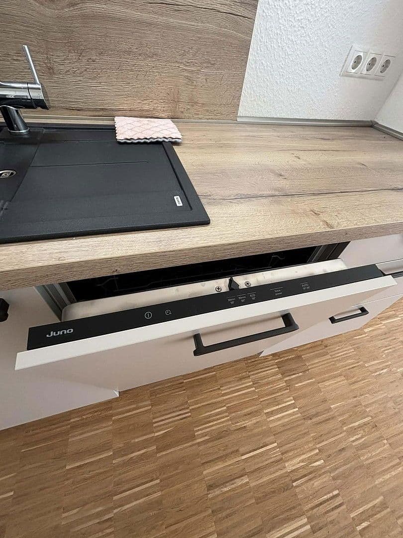 Predaj bytu 2-izbový 89 m², Hauptstrasse 125, Bad Neuenahr-Ahrweiler, Porýnie-Falcko Predaj bytu 2-izbový 89 m², Hauptstrasse 125, Bad Neuenahr-Ahrweiler, Porýnie-Falcko