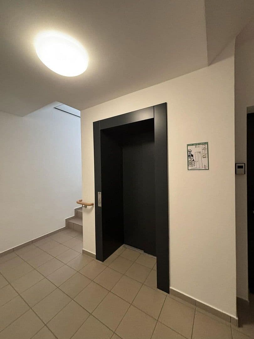 Predaj bytu 2-izbový 89 m², Hauptstrasse 125, Bad Neuenahr-Ahrweiler, Porýnie-Falcko Predaj bytu 2-izbový 89 m², Hauptstrasse 125, Bad Neuenahr-Ahrweiler, Porýnie-Falcko