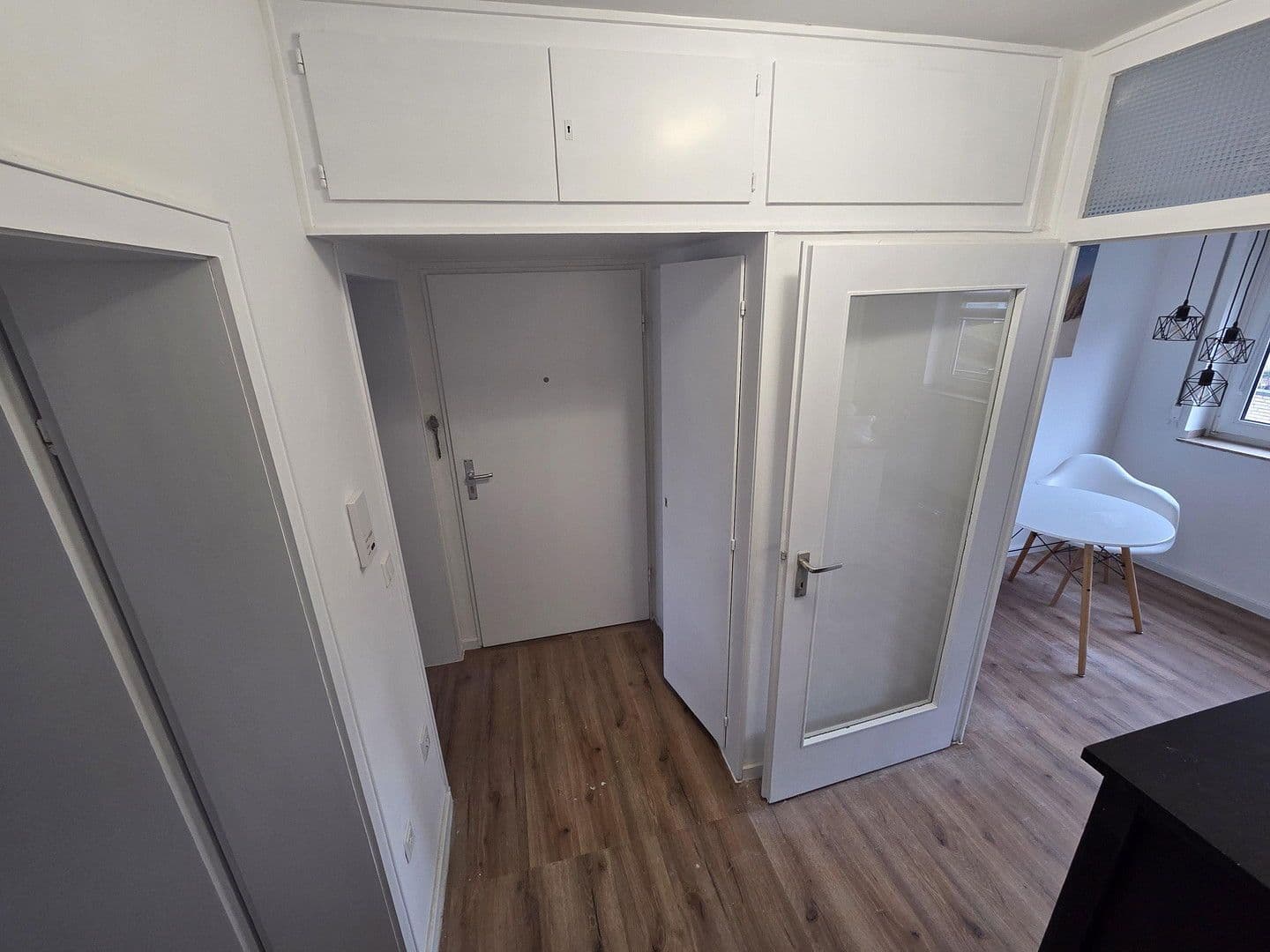 Prenájom bytu 2-izbový 70 m², Köln, Severné Porýnie - Westfálsko Prenájom bytu 2-izbový 70 m², Köln, Severné Porýnie - Westfálsko