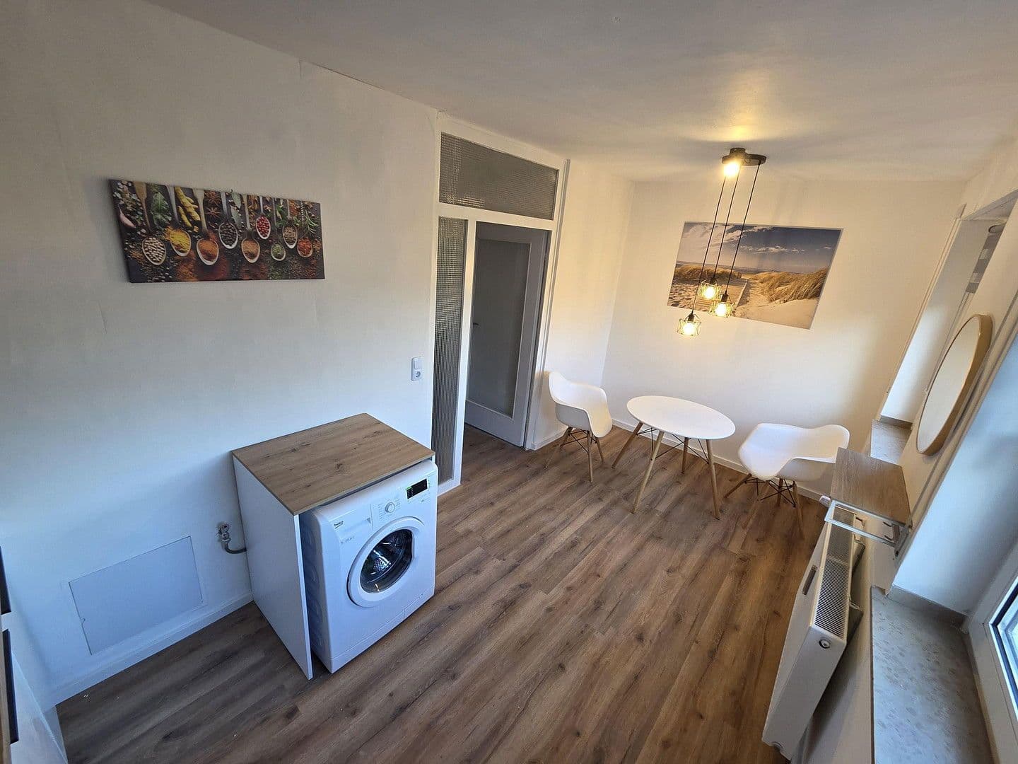 Prenájom bytu 2-izbový 70 m², Köln, Severné Porýnie - Westfálsko Prenájom bytu 2-izbový 70 m², Köln, Severné Porýnie - Westfálsko