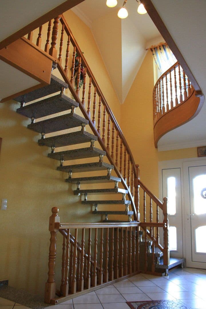 Predaj domu 221 m², pozemek 2.005 m², Quakenbrück, Dolné Sasko Predaj domu 221 m², pozemek 2.005 m², Quakenbrück, Dolné Sasko