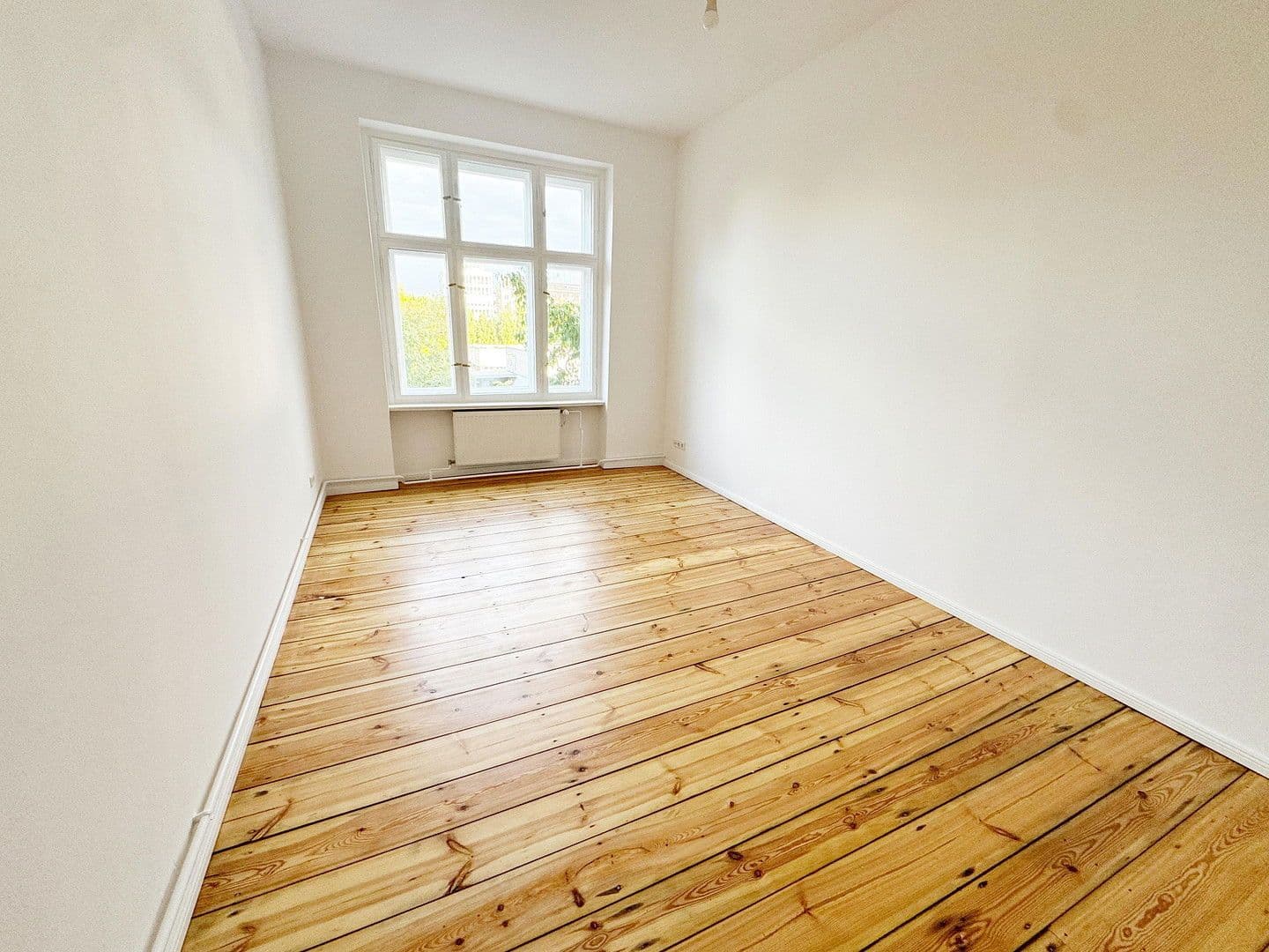 Predaj bytu 3-izbový 80 m², Berlin, Berlín Predaj bytu 3-izbový 80 m², Berlin, Berlín