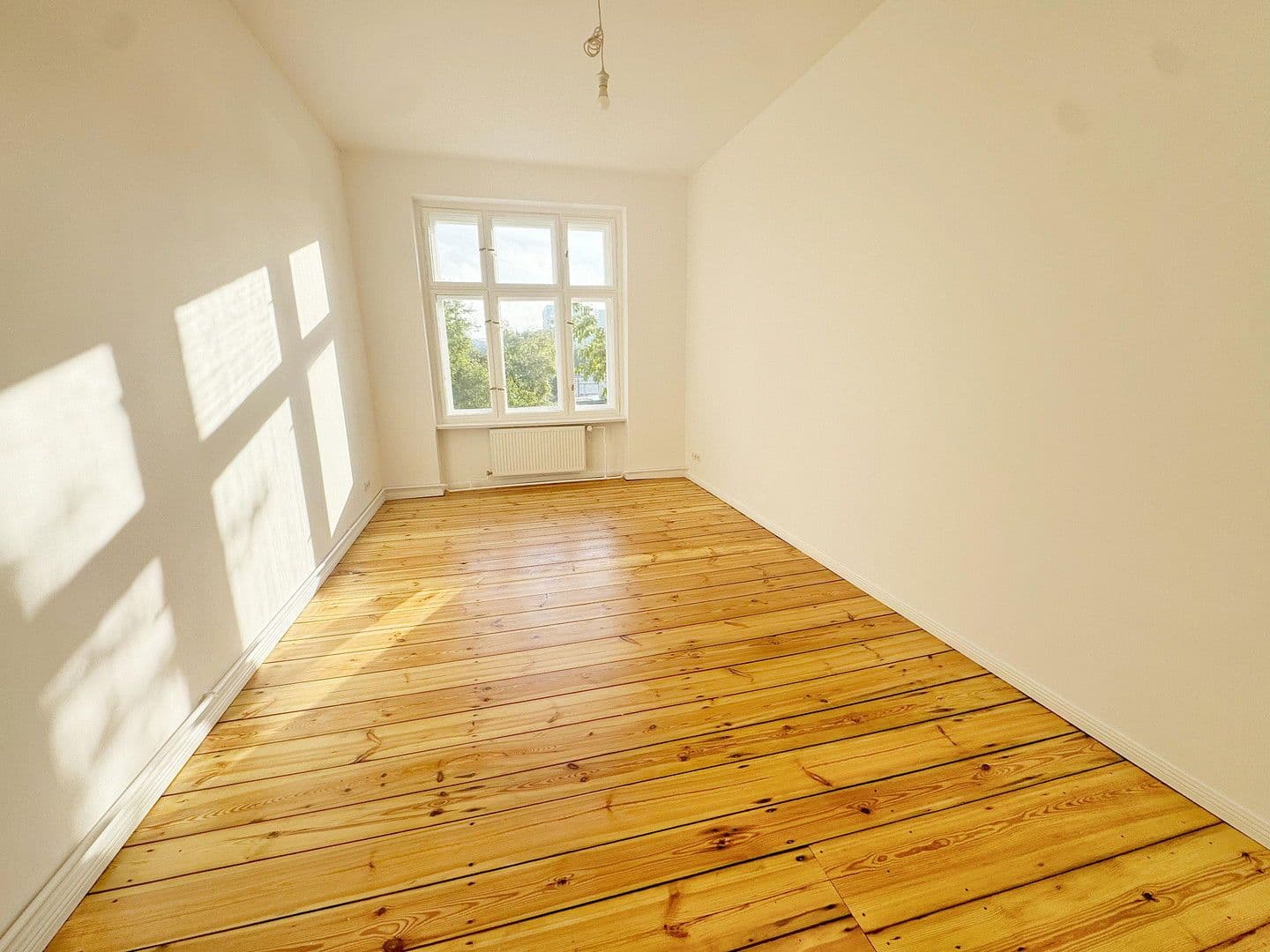 Predaj bytu 3-izbový 80 m², Berlin, Berlín Predaj bytu 3-izbový 80 m², Berlin, Berlín