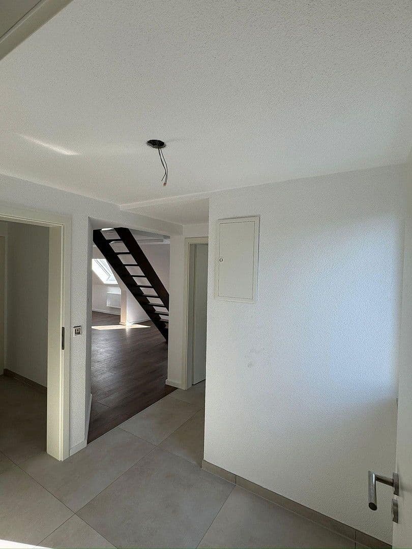 Prenájom bytu 3-izbový 130 m², Zeughausstr. 20, Tuttlingen, Bádensko-Wurttembersko Prenájom bytu 3-izbový 130 m², Zeughausstr. 20, Tuttlingen, Bádensko-Wurttembersko