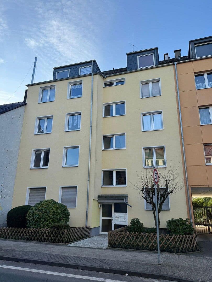 Prenájom bytu 2-izbový 78 m², Heißener Straße 88, Mülheim an der Ruhr, Severné Porýnie - Westfálsko Prenájom bytu 2-izbový 78 m², Heißener Straße 88, Mülheim an der Ruhr, Severné Porýnie - Westfálsko