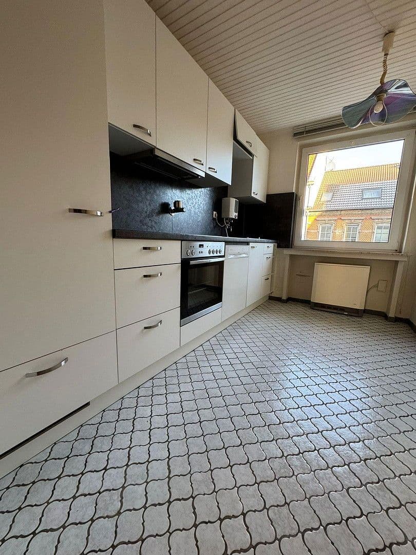 Prenájom bytu 2-izbový 78 m², Heißener Straße 88, Mülheim an der Ruhr, Severné Porýnie - Westfálsko Prenájom bytu 2-izbový 78 m², Heißener Straße 88, Mülheim an der Ruhr, Severné Porýnie - Westfálsko