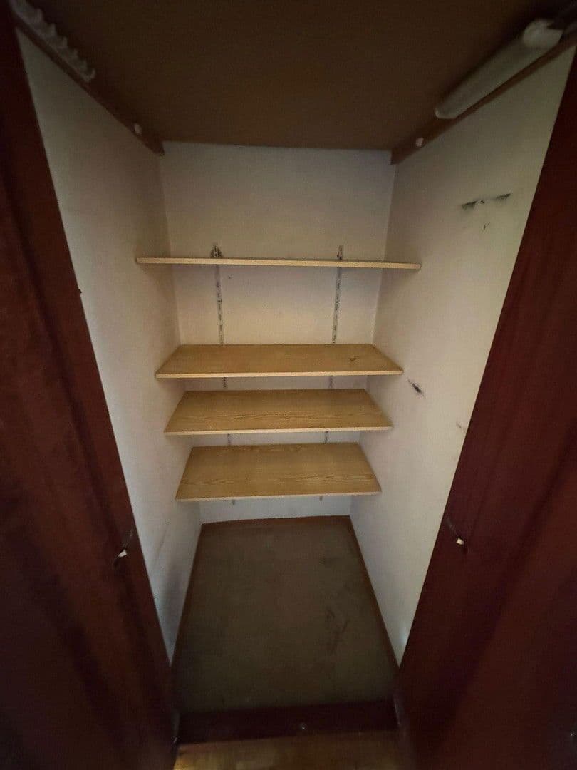 Prenájom bytu 2-izbový 78 m², Heißener Straße 88, Mülheim an der Ruhr, Severné Porýnie - Westfálsko Prenájom bytu 2-izbový 78 m², Heißener Straße 88, Mülheim an der Ruhr, Severné Porýnie - Westfálsko