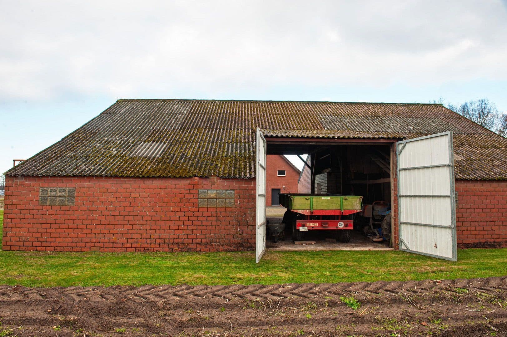 Predaj pozemku 105.102 m², Emlichheim, Dolné Sasko Predaj pozemku 105.102 m², Emlichheim, Dolné Sasko