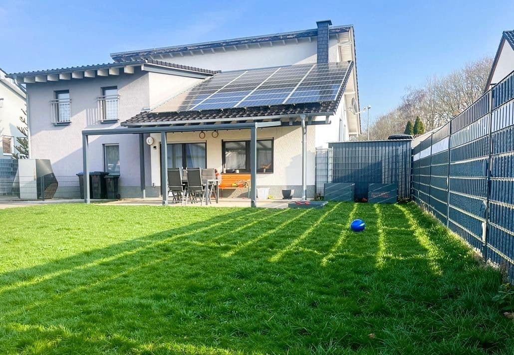 Predaj domu 282 m², pozemek 620 m², Schönenberg-Kübelberg, Porýnie-Falcko Predaj domu 282 m², pozemek 620 m², Schönenberg-Kübelberg, Porýnie-Falcko