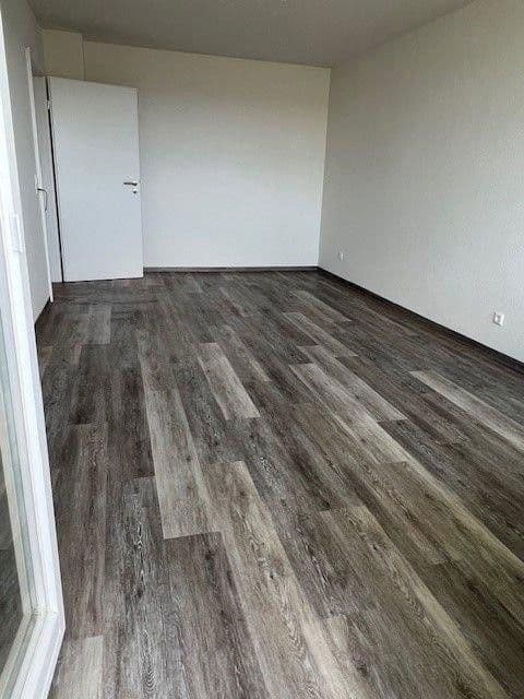 Prenájom bytu 2-izbový 65 m², Freiburg im Breisgau, Bádensko-Wurttembersko Prenájom bytu 2-izbový 65 m², Freiburg im Breisgau, Bádensko-Wurttembersko