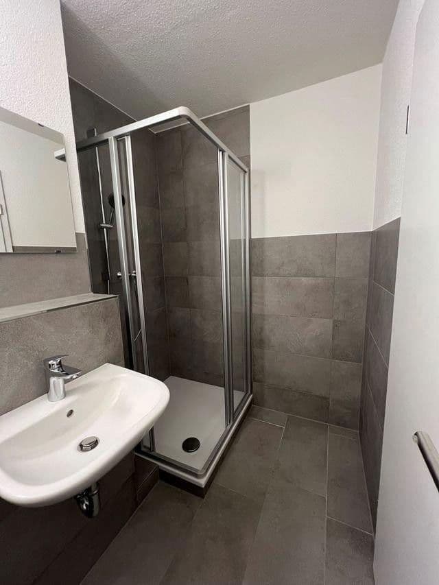 Prenájom bytu 2-izbový 65 m², Freiburg im Breisgau, Bádensko-Wurttembersko Prenájom bytu 2-izbový 65 m², Freiburg im Breisgau, Bádensko-Wurttembersko