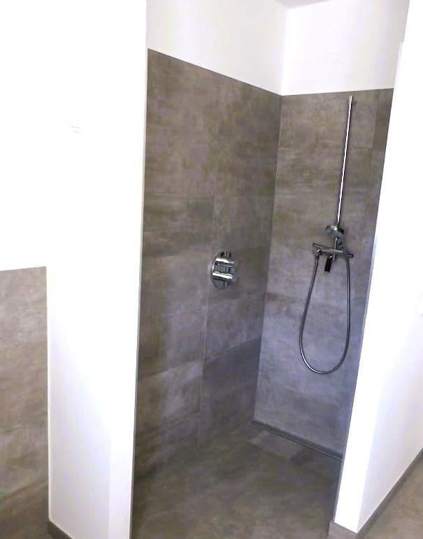 Prenájom bytu 4-izbový 154 m², Siegbergstr. 73, Siegen, Severné Porýnie - Westfálsko Prenájom bytu 4-izbový 154 m², Siegbergstr. 73, Siegen, Severné Porýnie - Westfálsko