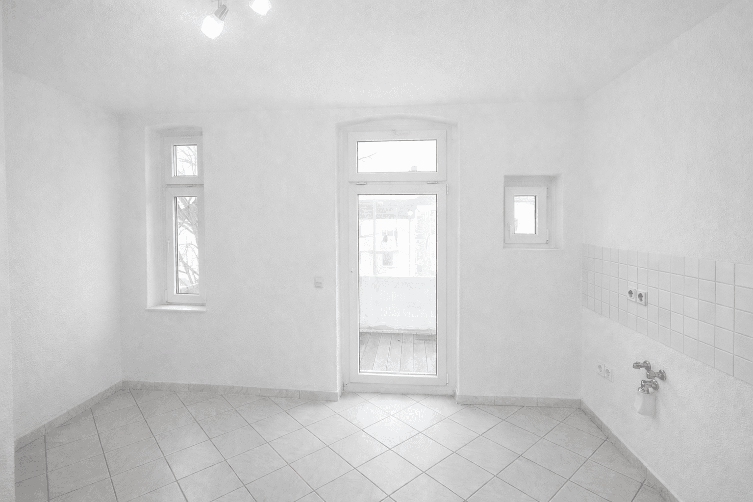 Prenájom bytu 4-izbový 86 m², Bismarckstr. 15, Delitzsch, Sasko Prenájom bytu 4-izbový 86 m², Bismarckstr. 15, Delitzsch, Sasko