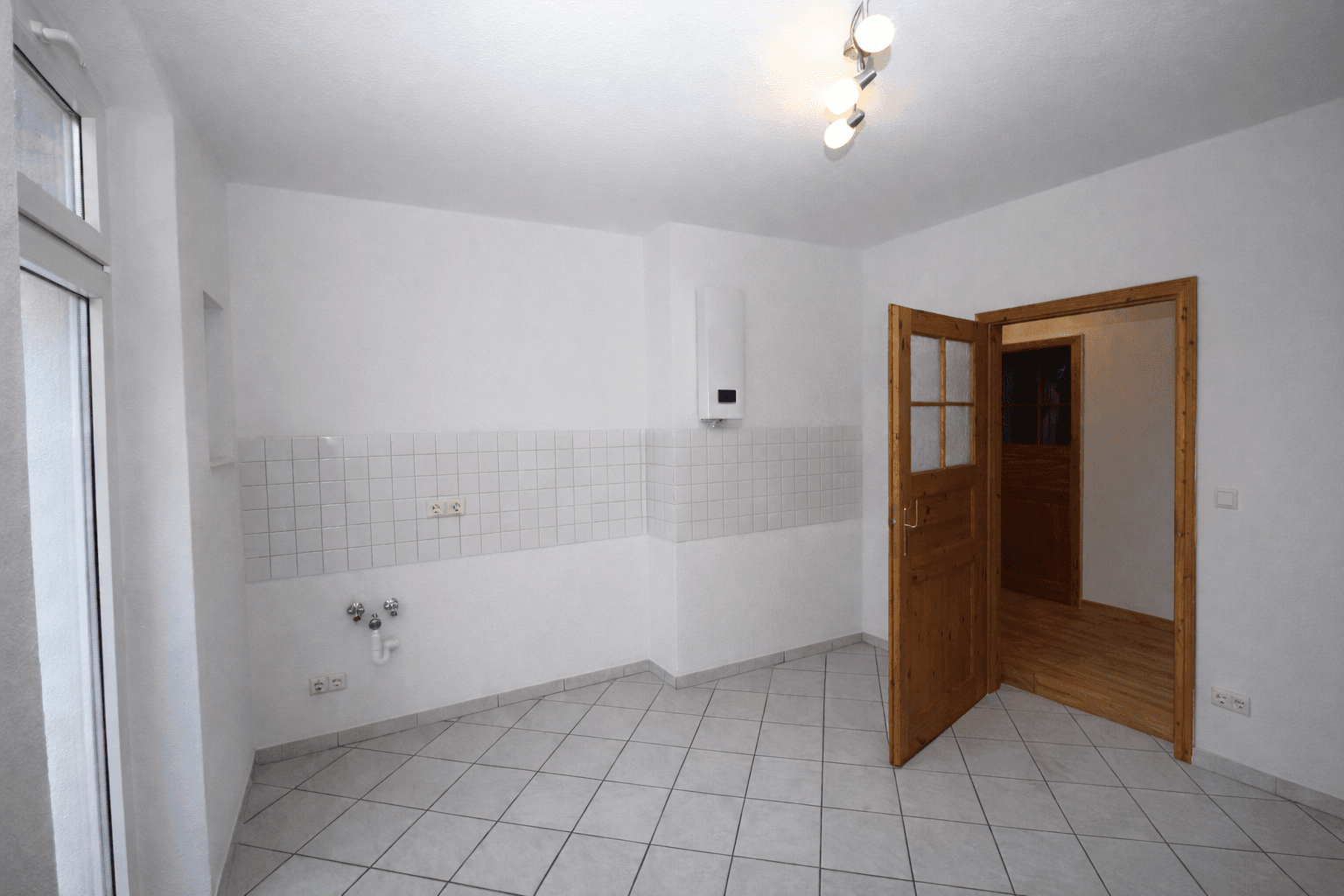 Prenájom bytu 4-izbový 86 m², Bismarckstr. 15, Delitzsch, Sasko Prenájom bytu 4-izbový 86 m², Bismarckstr. 15, Delitzsch, Sasko