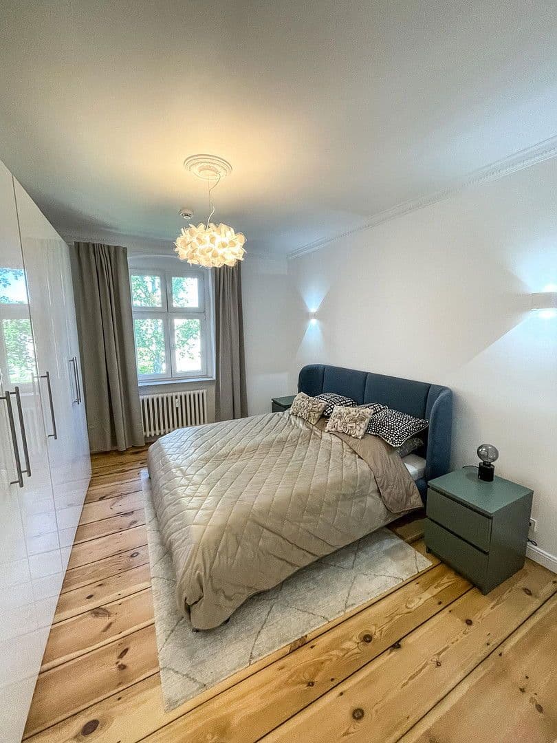 Prenájom bytu 2-izbový 77 m², Berlin, Berlín Prenájom bytu 2-izbový 77 m², Berlin, Berlín