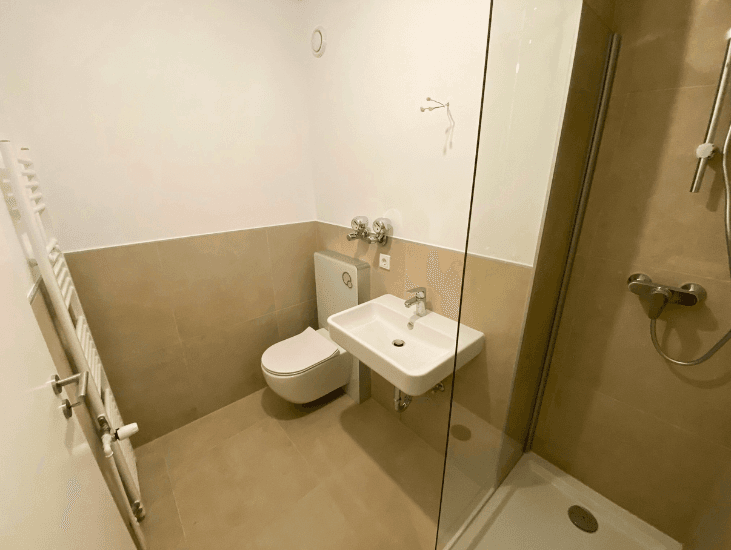 Prenájom bytu 2-izbový 55 m², Brühler Straße 237, Köln, Severné Porýnie - Westfálsko Prenájom bytu 2-izbový 55 m², Brühler Straße 237, Köln, Severné Porýnie - Westfálsko