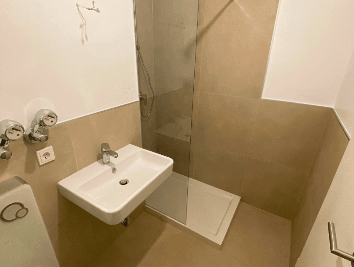 Prenájom bytu 2-izbový 55 m², Brühler Straße 237, Köln, Severné Porýnie - Westfálsko Prenájom bytu 2-izbový 55 m², Brühler Straße 237, Köln, Severné Porýnie - Westfálsko