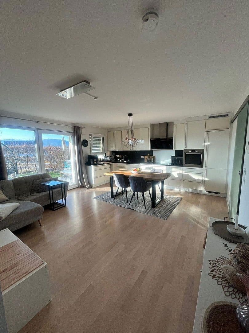 Prenájom bytu 2-izbový 60 m², Schwäbisch Hall, Bádensko-Wurttembersko Prenájom bytu 2-izbový 60 m², Schwäbisch Hall, Bádensko-Wurttembersko