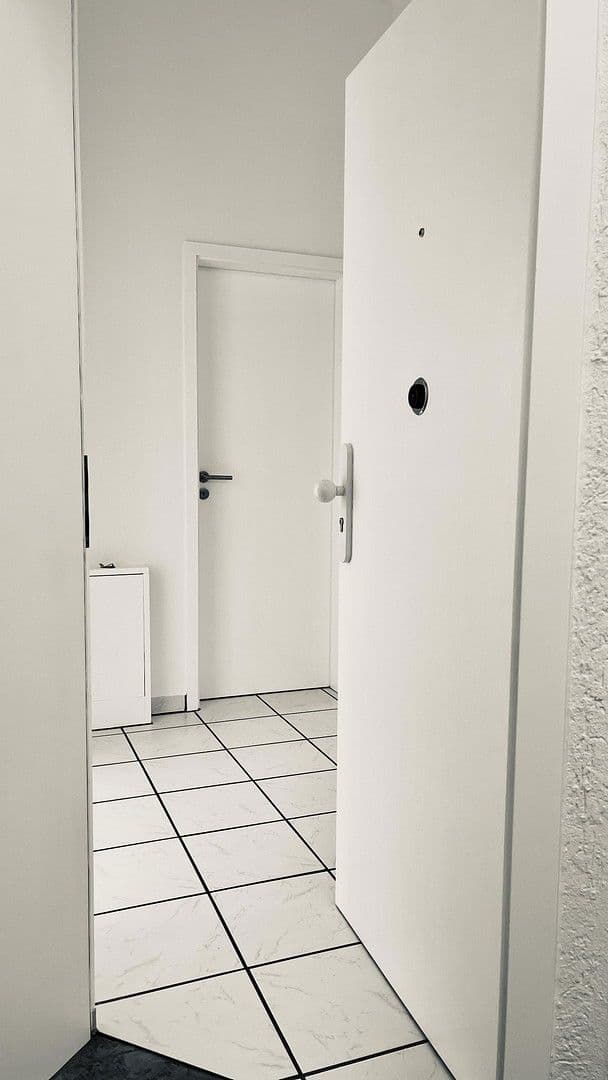 Prenájom bytu 3-izbový 107 m², Köln, Severné Porýnie - Westfálsko Prenájom bytu 3-izbový 107 m², Köln, Severné Porýnie - Westfálsko